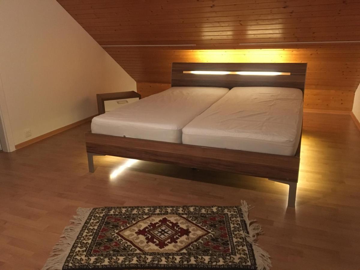 Charmante Maison Villageoise 5 Personnes Happyday Neuchatel Saint-Blaise Exterior photo